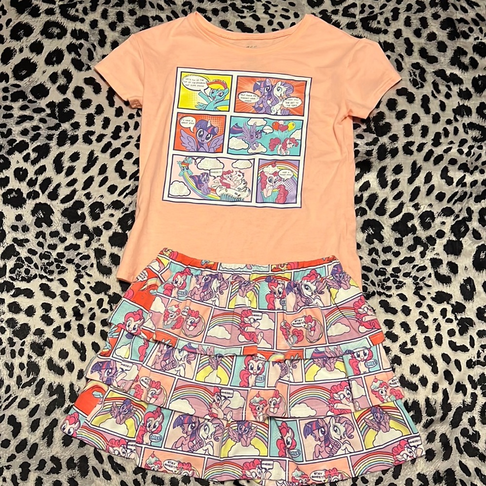 🆑FINAL PRICE‼️My little pony girls size 5 set with ponies all over skirt & shirt